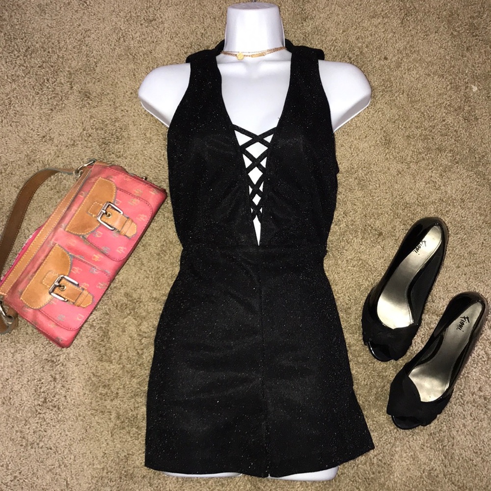 🖤NWT Black/Glitter Romper